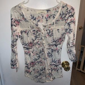 Floral Button Top NWT